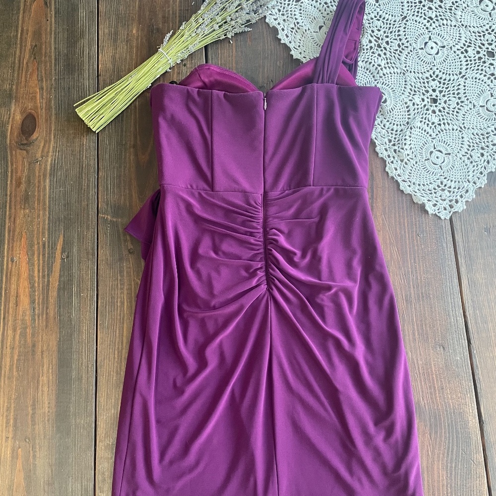 Dress - Picture 4 of 8